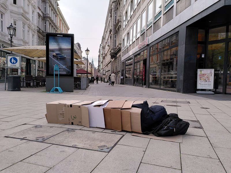 person sleeping on the street, Hamburg, 2025